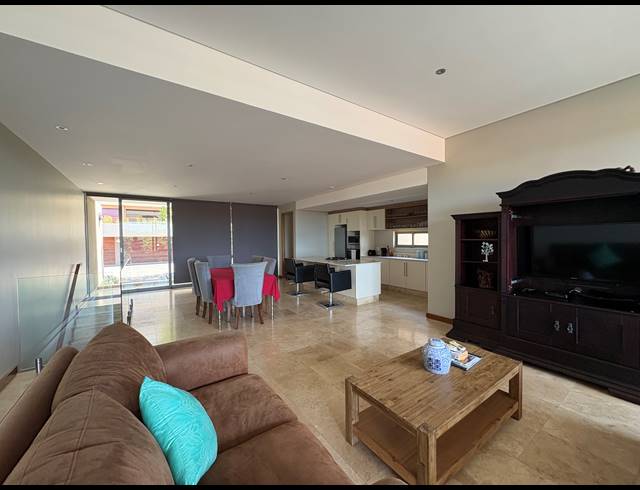 3 BEDROOM CLUSTER FOR SALE IN ZIMBALI ESTATE